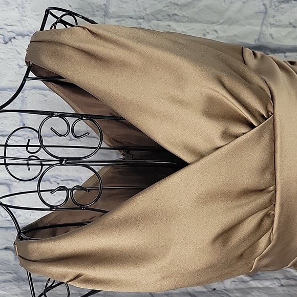 DAVID'S BRIDAL Metallic Bronze Short Evening Dress Size 6 - Picture 3 of 8